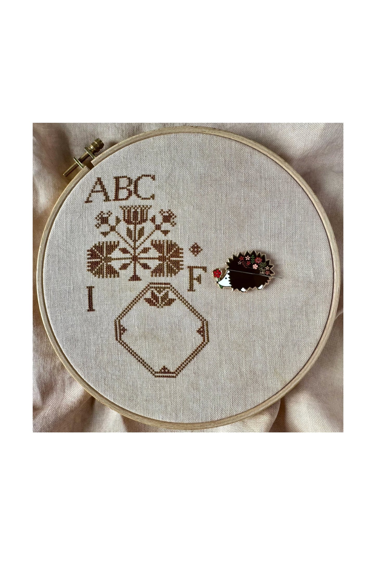 Floral Hedgehog Needle Minder ~ Flamingo Toes