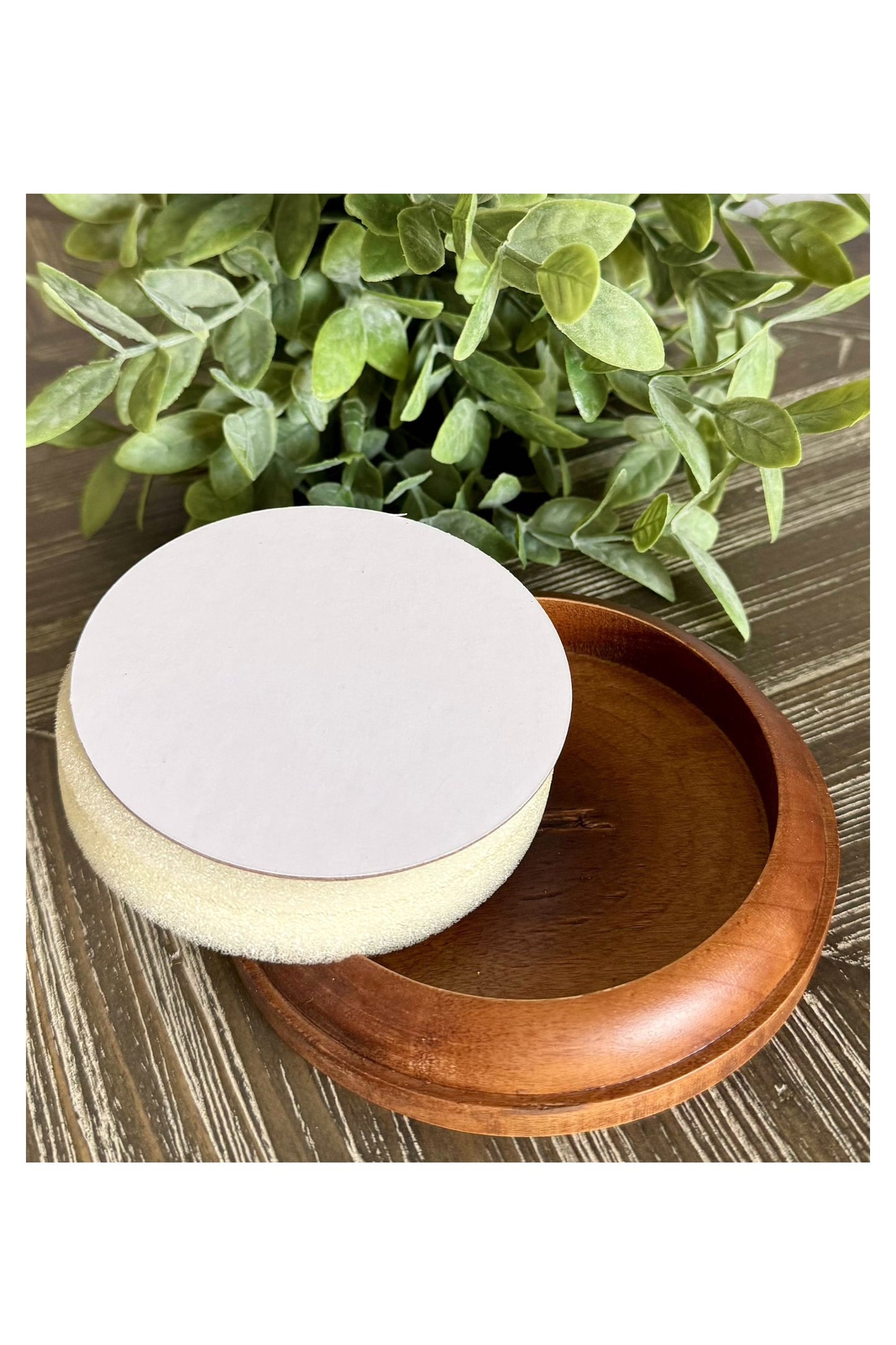Round Pincushion ~ Sudberry House