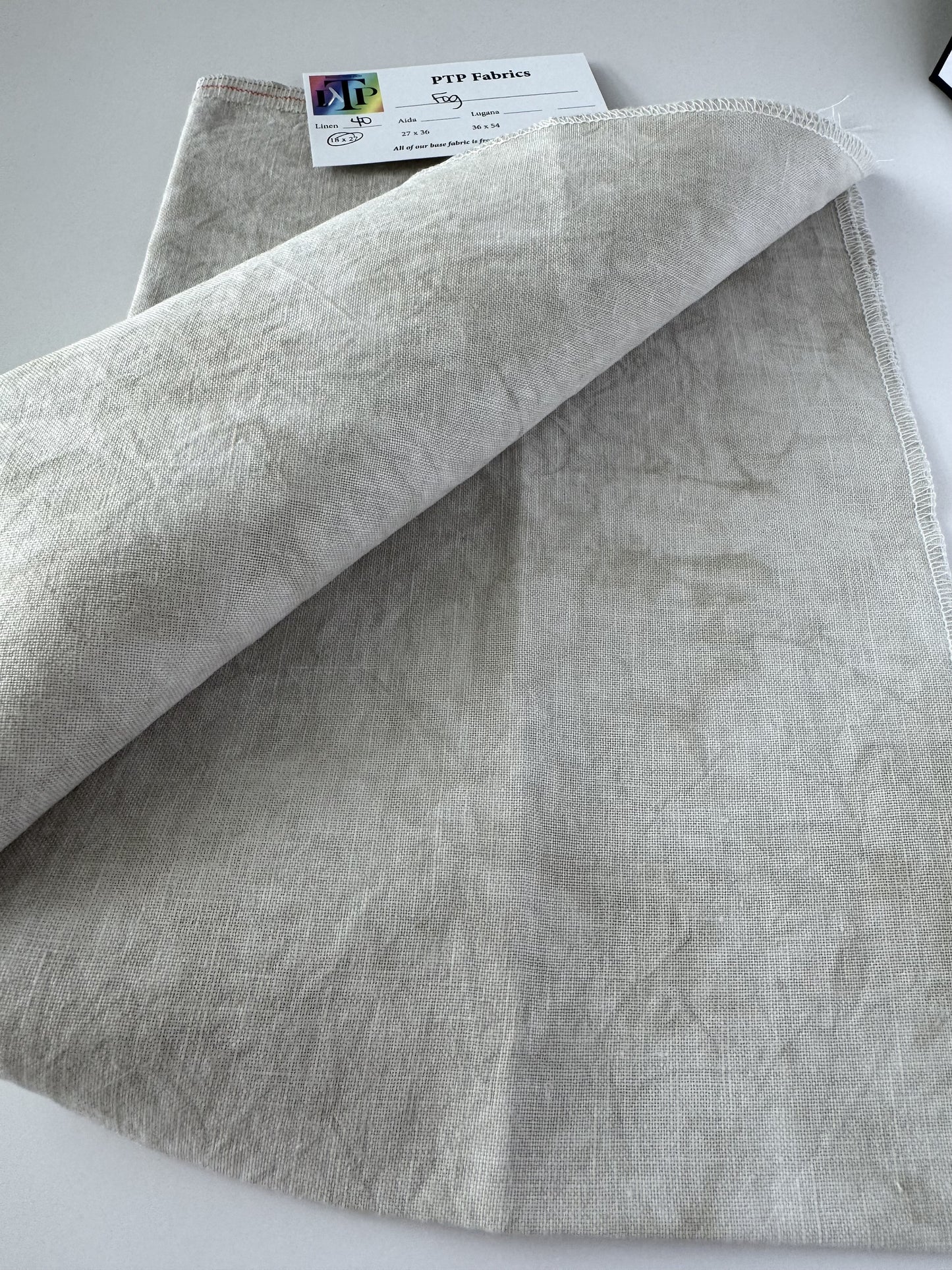 Picture This Plus ~ 40 ct Fog Newcastle Linen