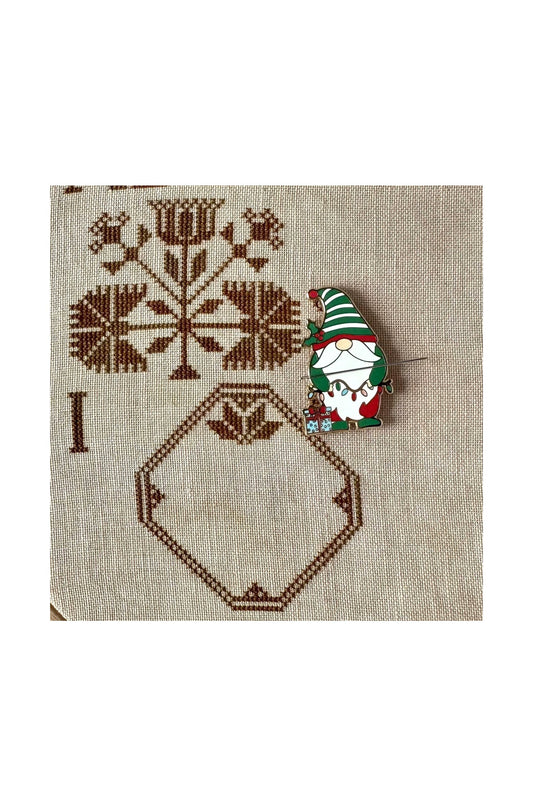 Christmas Gnome Needle Minder ~ Flamingo Toes