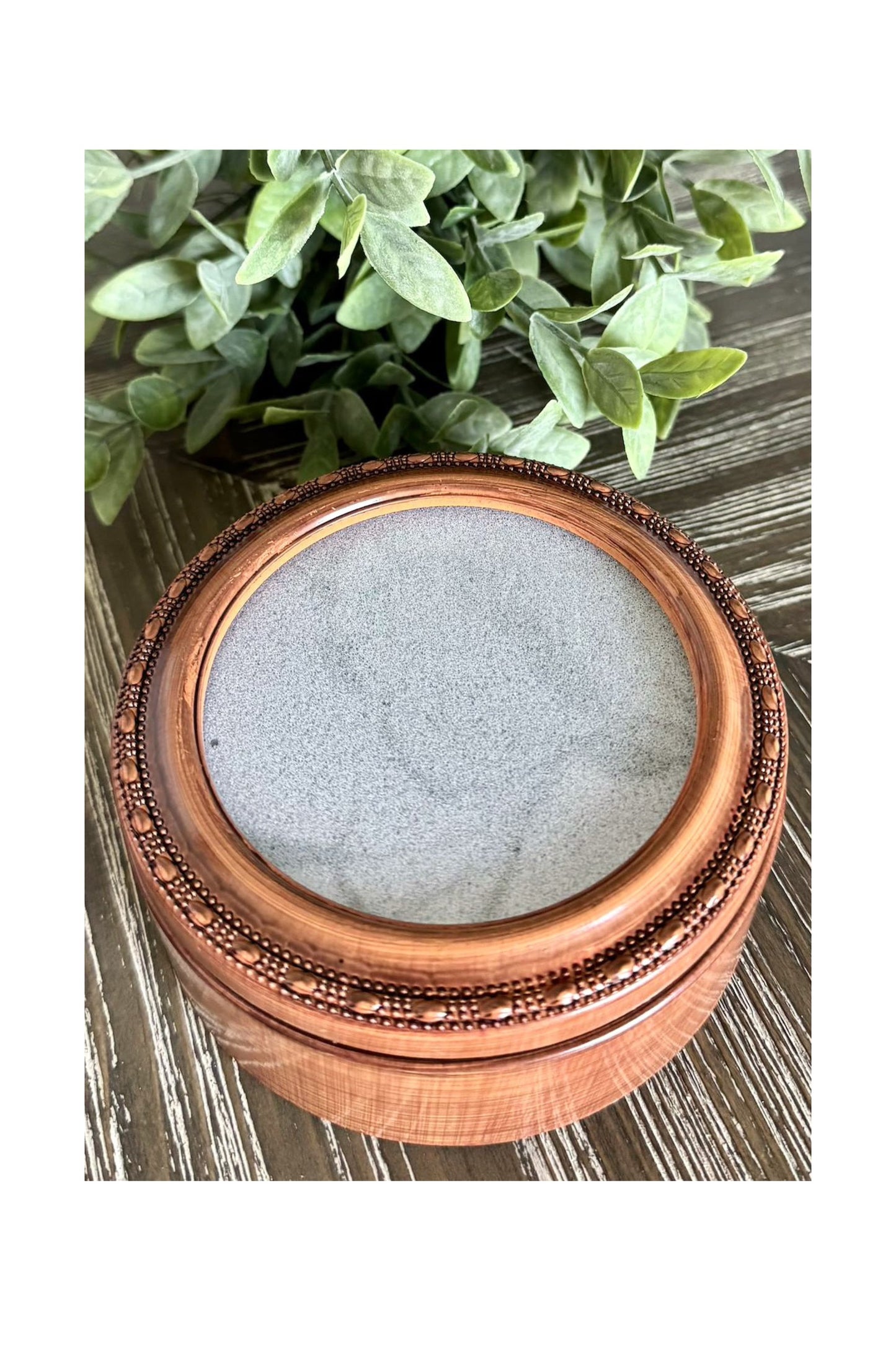 Woodgrain Round Treasure Box ~ Cottage Garden