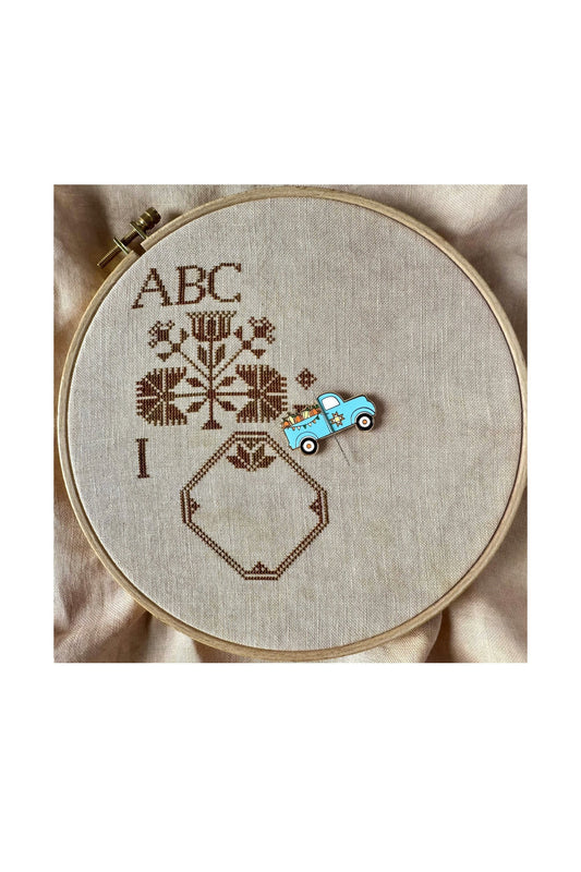 Fall Pumpkin Truck Needle Minder ~ Flamingo Toes