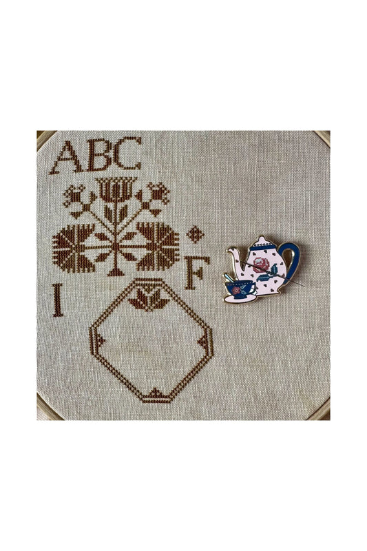 Roses Tea Set Needle Minder ~ Flamingo Toes