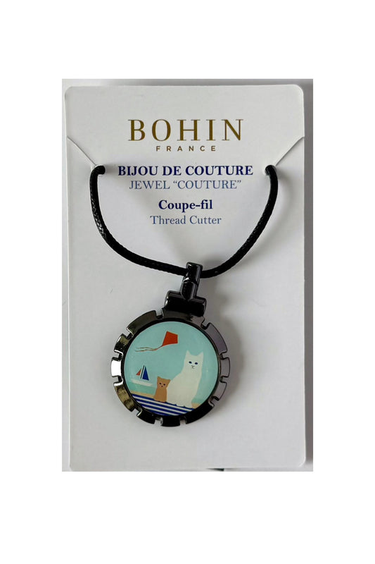 Cats at the Shore Thread Cutter Pendant ~ Bohin