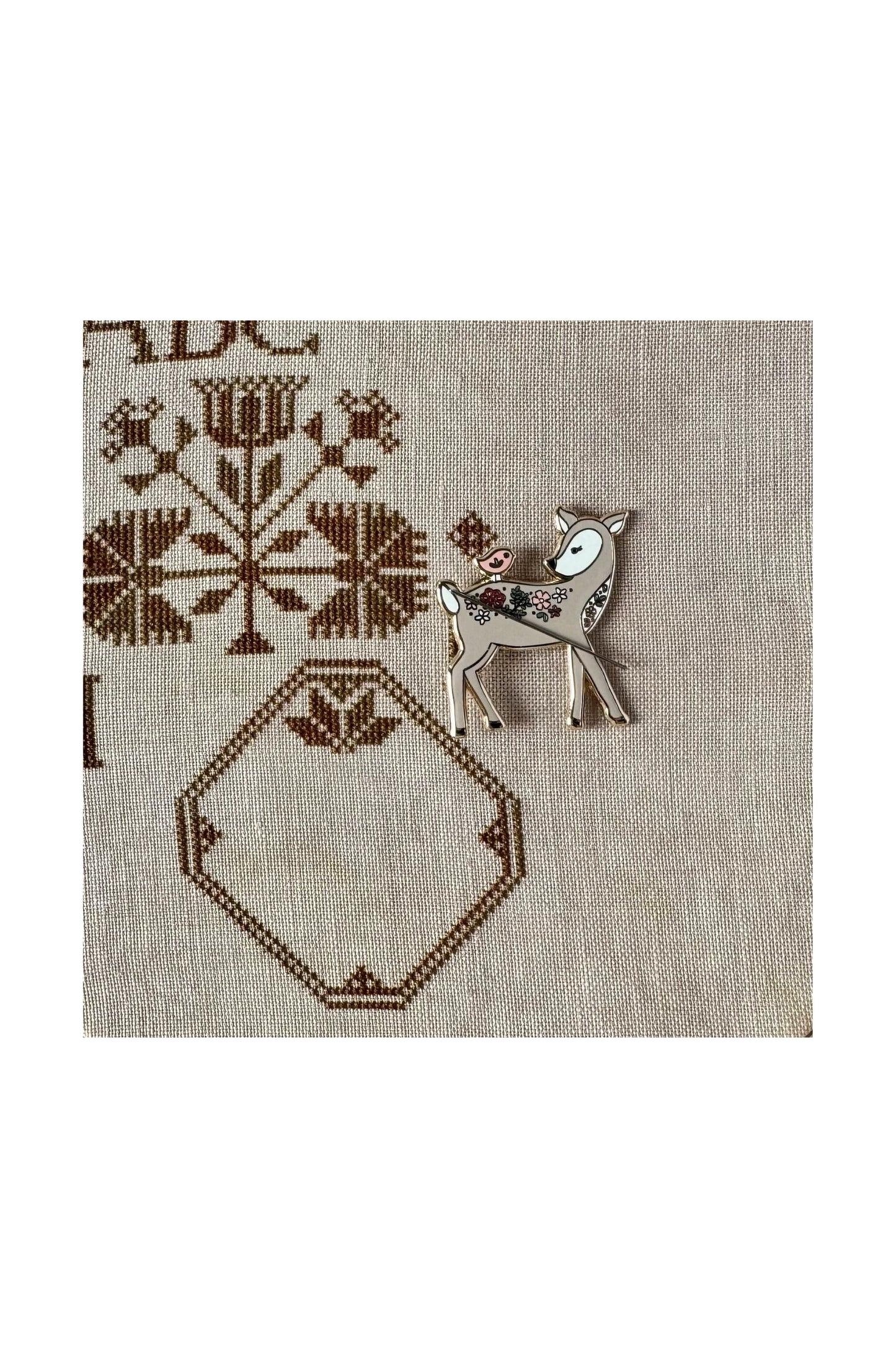 Floral Deer Needle Minder ~ Flamingo Toes