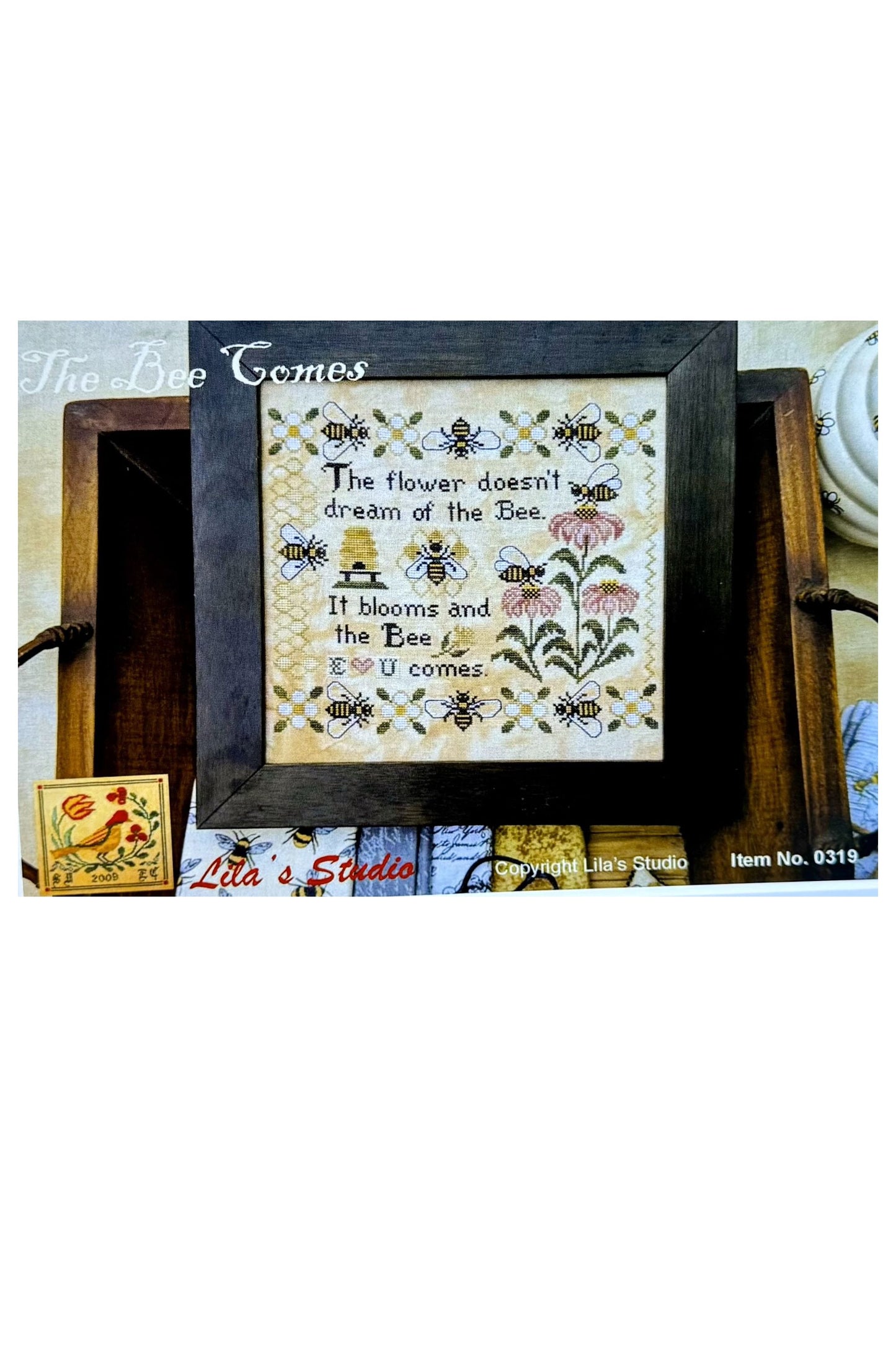 The Bee Comes ~ Lila's Studio
