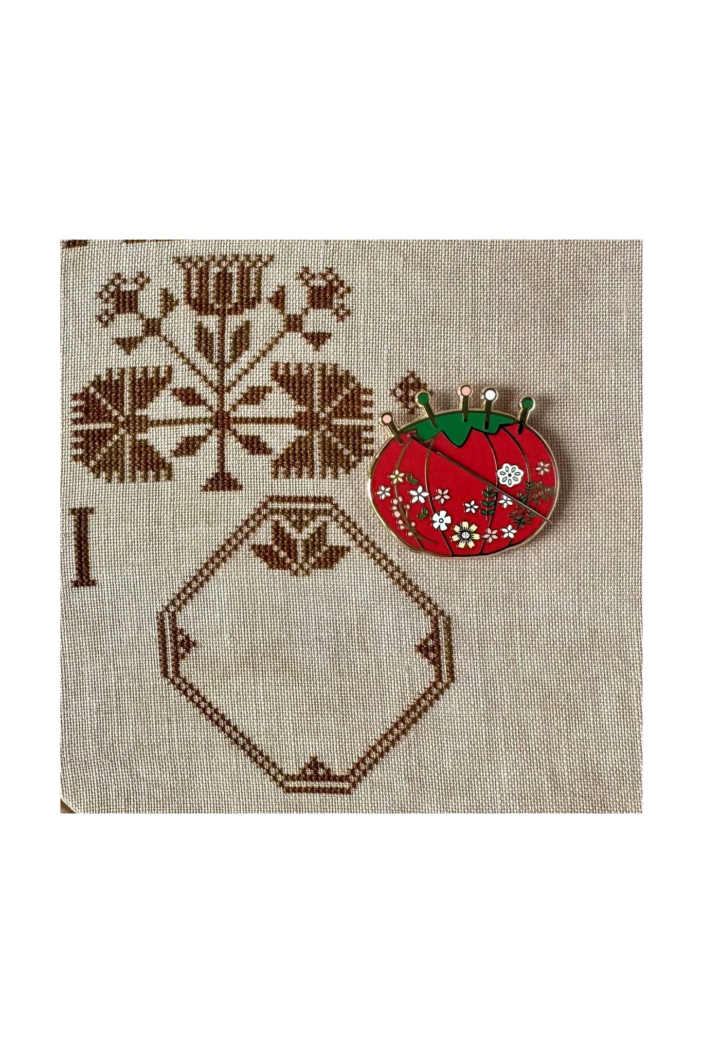 Vintage Tomato Pincushion Needle Minder ~ Flamingo Toes