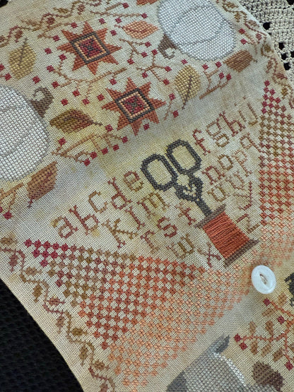 Autumnal Sewing Roll ~ Teresa Kogut ~ Cross Stitch Pattern
