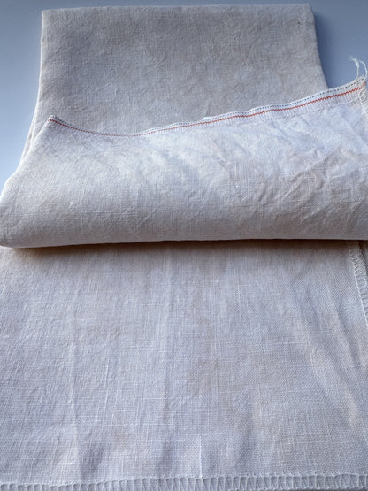 Picture This Plus ~ 40 ct Murmur Newcastle Linen