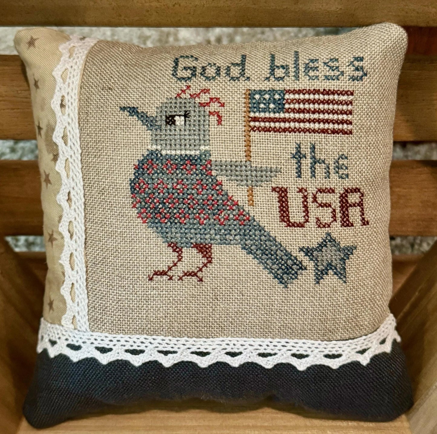 Patriotic Tweet ~ Teresa Kogut ~ Cross Stitch Pattern
